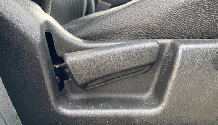 2021 Maruti Alto VXI, Petrol, Manual, 2,993 km, Driver Side Adjustment Panel