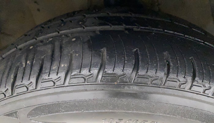 2013 Hyundai i20 SPORTZ 1.4 CRDI, Diesel, Manual, 88,211 km, Right Front Tyre Tread