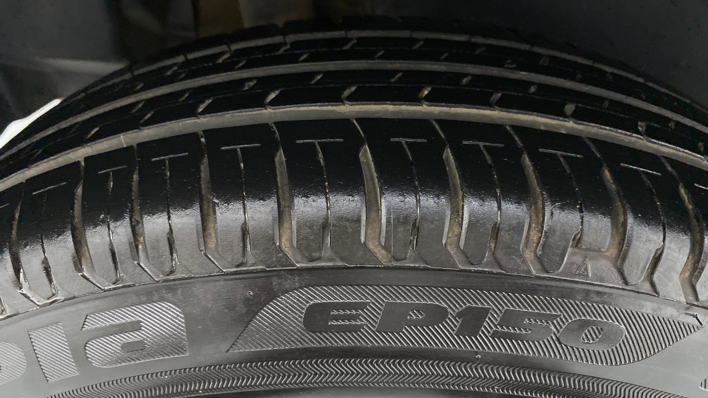 2020 Maruti Dzire VXI, Petrol, Manual, 32,789 km, Right Rear Tyre Tread