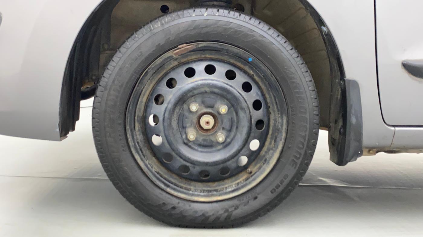 2013 Maruti Wagon R 1.0 VXI, Petrol, Manual, 71,857 km, Left Front Wheel