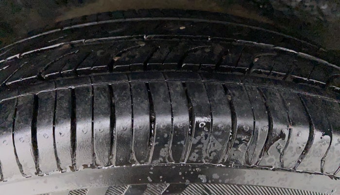 2018 Maruti Wagon R 1.0 LXI CNG, CNG, Manual, 51,162 km, Right Front Tyre Tread