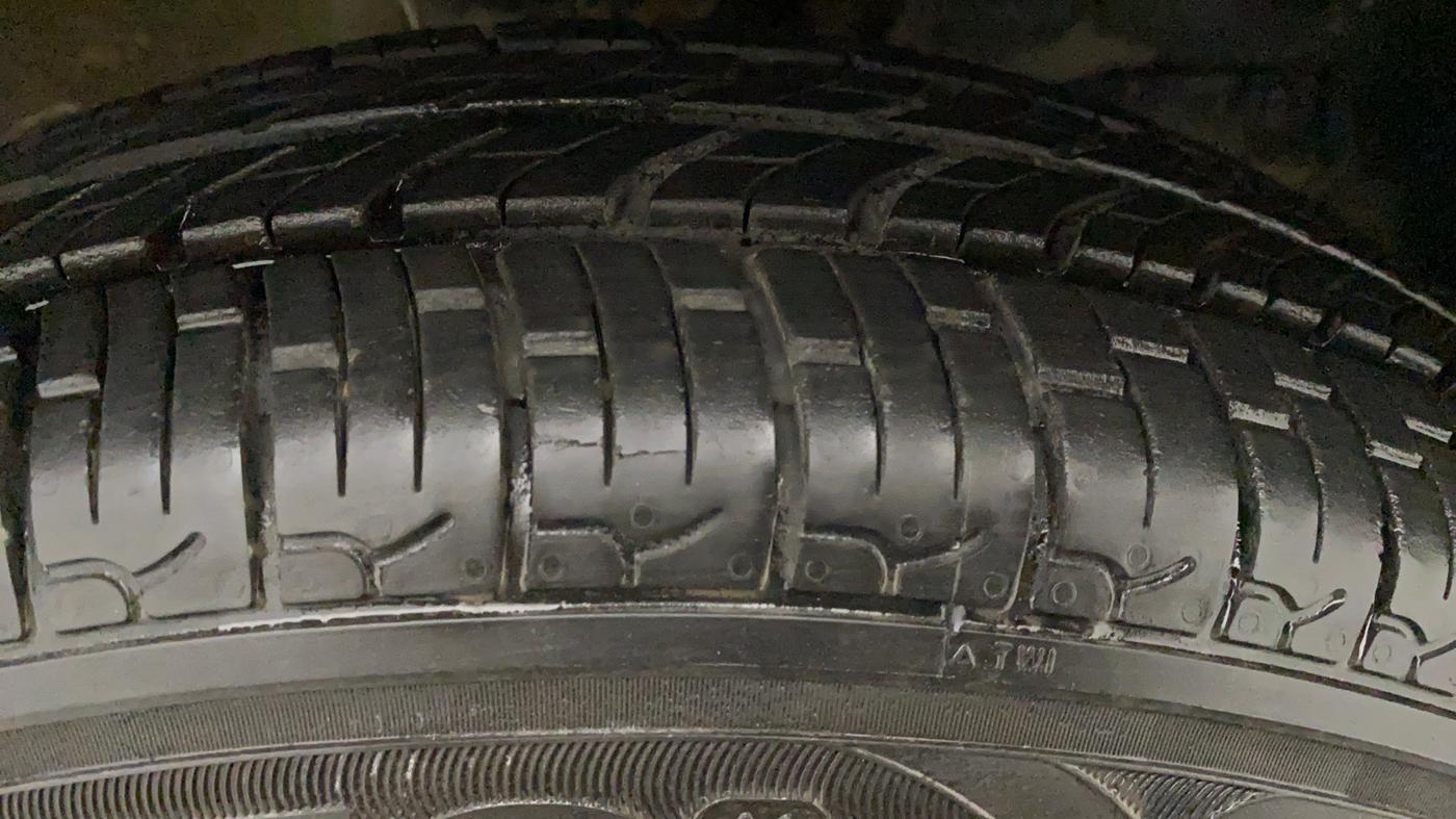 2020 Maruti New Wagon-R LXI CNG 1.0, CNG, Manual, 54,275 km, Right Front Tyre Tread