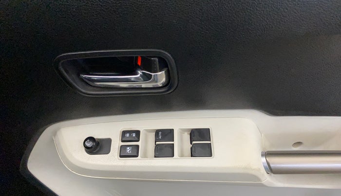 2018 Maruti IGNIS DELTA 1.2 AMT, Petrol, Automatic, 32,631 km, Driver Side Door Panels Control