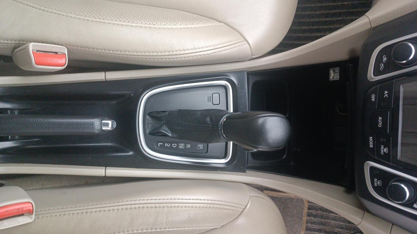 2019 Maruti Ciaz ALPHA  AT 1.5 SHVS PETROL, Petrol, Automatic, 27,453 km, Gear Lever