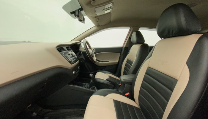 2016 Hyundai Elite i20 SPORTZ 1.2, Petrol, Manual, 27,166 km, Right Side Front Door Cabin