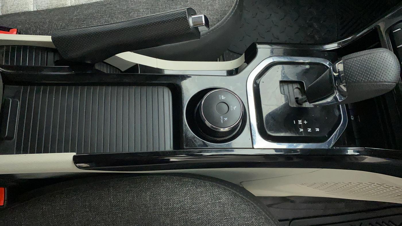 2020 Tata NEXON XZA+ SUNROOF 1.5 RTQ, Diesel, Automatic, 64,461 km, Gear Lever