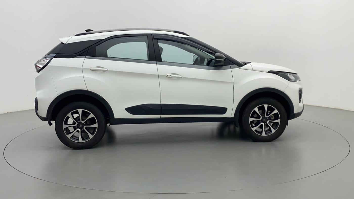 2020 Tata NEXON XZA+ SUNROOF 1.5 RTQ, Diesel, Automatic, 64,461 km, Right Side