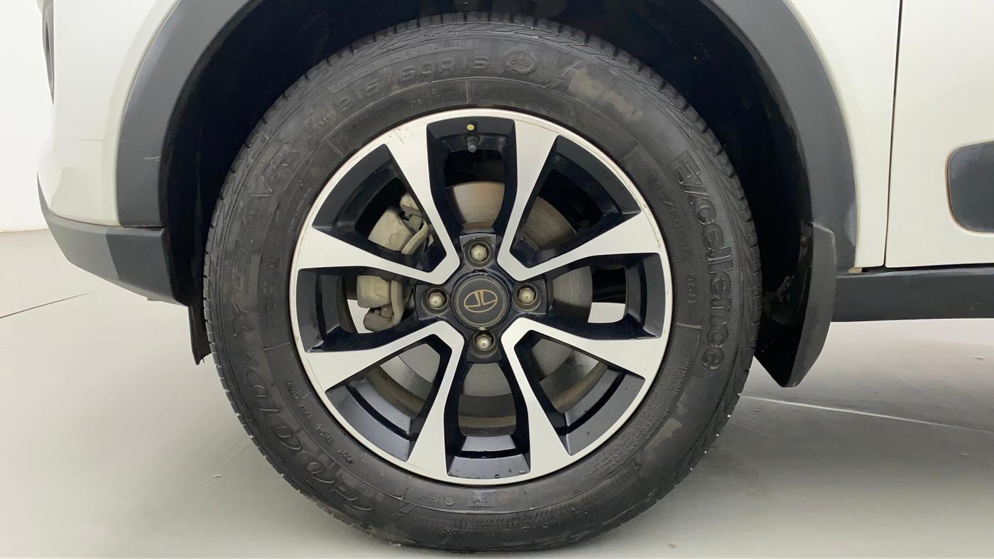 2020 Tata NEXON XZA+ SUNROOF 1.5 RTQ, Diesel, Automatic, 64,461 km, Left Front Wheel