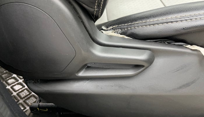 2023 Tata Tiago XT (O) PETROL, Petrol, Manual, 23,152 km, Driver Side Adjustment Panel