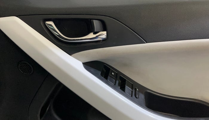 2023 Tata NEXON CREATIVE+ SUNROOF AMT 1.2 PETROL, Petrol, Automatic, 17,261 km, Driver Side Door Panels Control