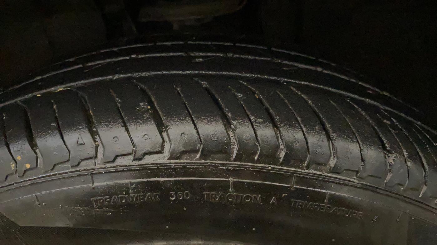 2024 Nissan MAGNITE XE, Petrol, Manual, 22,719 km, Left Front Tyre Tread