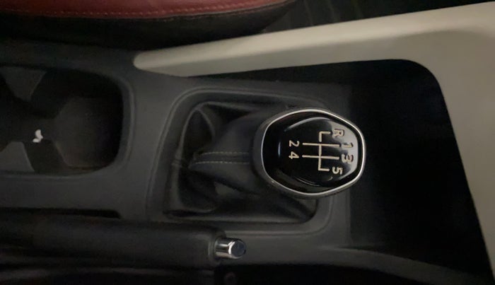 2024 Nissan MAGNITE XE, Petrol, Manual, 22,616 km, Gear Lever