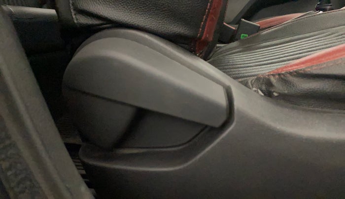 2024 Nissan MAGNITE XE, Petrol, Manual, 22,616 km, Driver Side Adjustment Panel