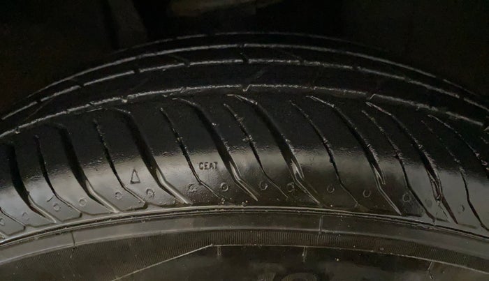 2024 Nissan MAGNITE XE, Petrol, Manual, 22,616 km, Right Front Tyre Tread