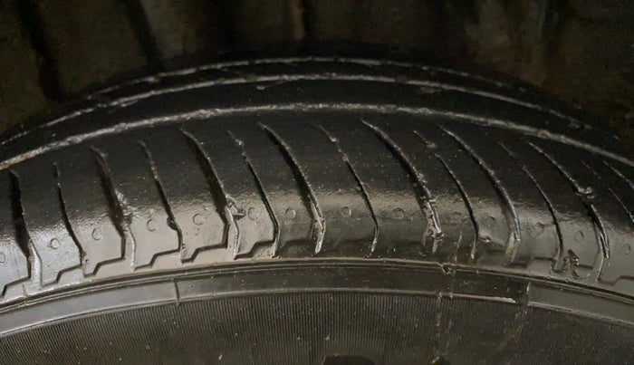 2024 Nissan MAGNITE XE, Petrol, Manual, 22,616 km, Right Rear Tyre Tread