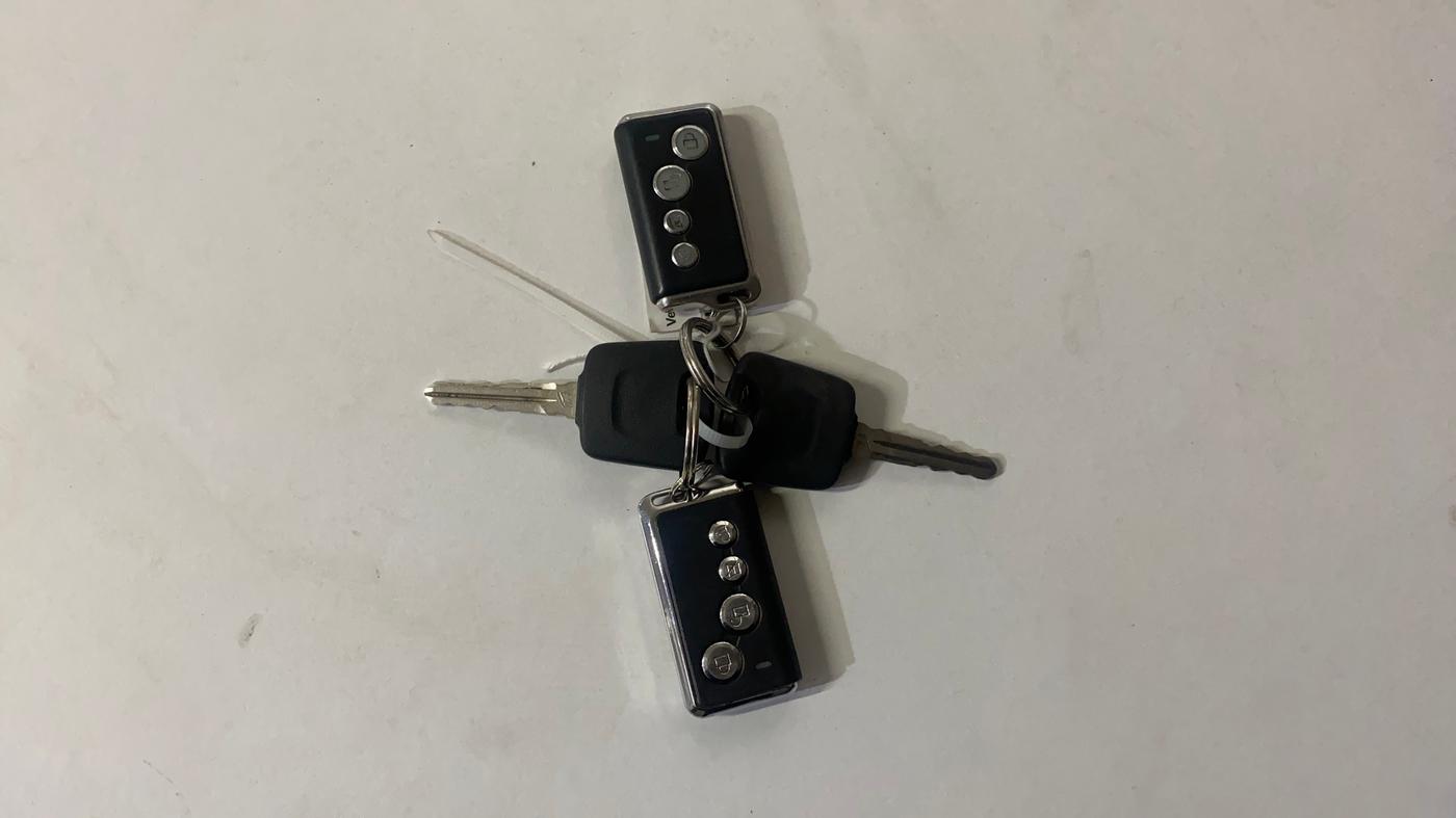 2024 Nissan MAGNITE XE, Petrol, Manual, 22,719 km, Key Close Up