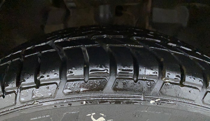 2017 Tata Tiago XZ PETROL, Petrol, Manual, 46,137 km, Right Front Tyre Tread