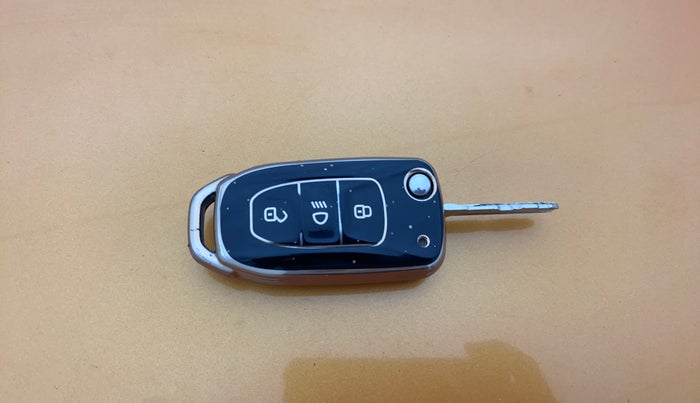 2017 Tata Tiago XZ PETROL, Petrol, Manual, 46,137 km, Key Close Up