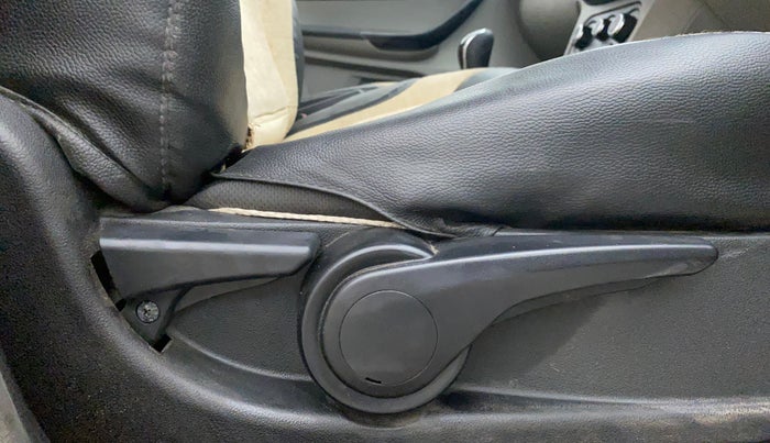 2017 Tata Tiago XZ PETROL, Petrol, Manual, 46,137 km, Driver Side Adjustment Panel