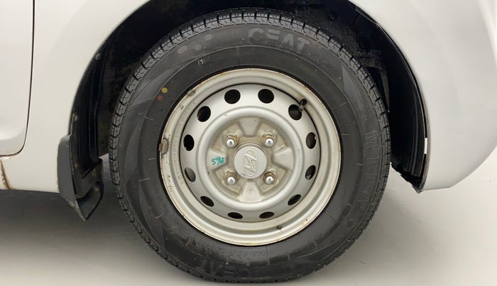 2014 Hyundai Eon D-LITE+, Petrol, Manual, 28,039 km, Right Front Wheel