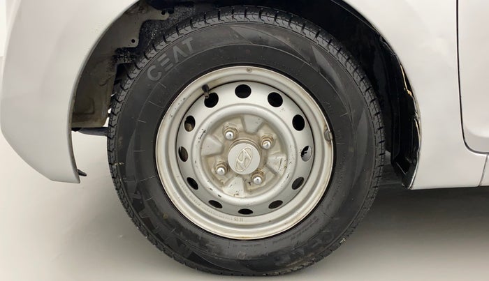 2014 Hyundai Eon D-LITE+, Petrol, Manual, 28,039 km, Left Front Wheel