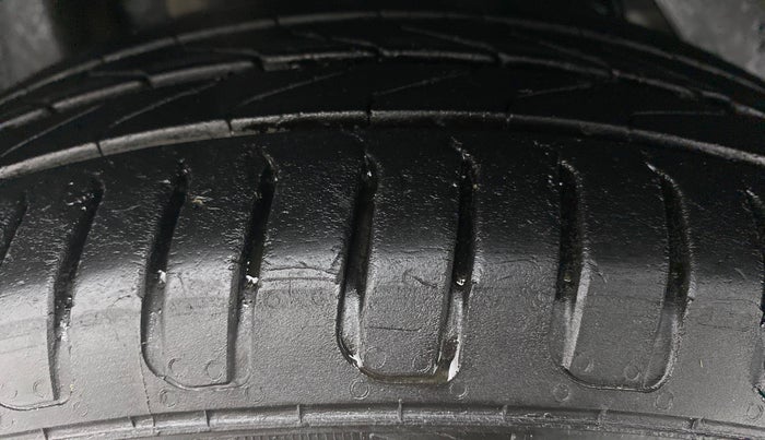 2019 Ford New Figo TITANIUM 1.5 PETROL AT, Petrol, Automatic, 43,529 km, Right Rear Tyre Tread