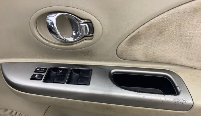 2013 Nissan Micra XV CVT, Petrol, Automatic, 1,07,997 km, Driver Side Door Panels Control