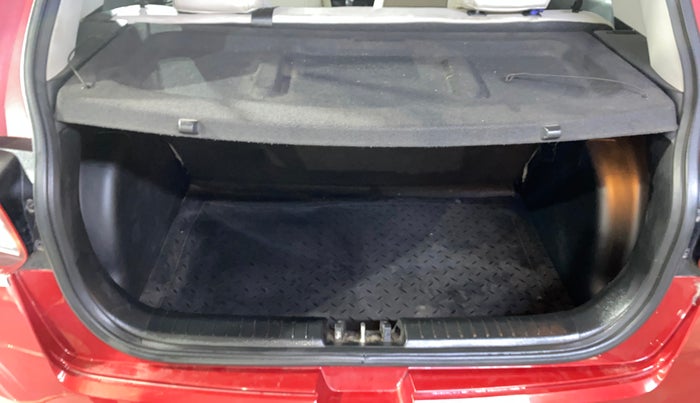 2022 Hyundai VENUE S+ 1.2, Petrol, Manual, 47,883 km, Boot Inside