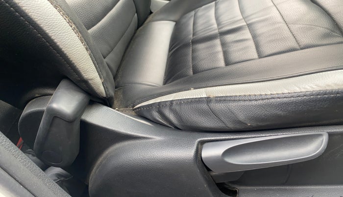 2018 Volkswagen Polo COMFORTLINE 1.2L, Petrol, Manual, 71,463 km, Driver Side Adjustment Panel