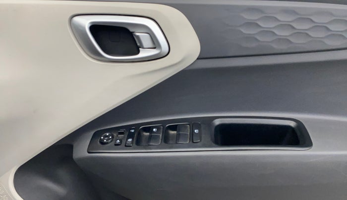 2022 Hyundai AURA SX 1.2, Petrol, Manual, 31,568 km, Driver Side Door Panels Control