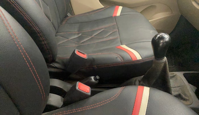 2016 Hyundai Eon ERA +, Petrol, Manual, 69,592 km, Gear Lever