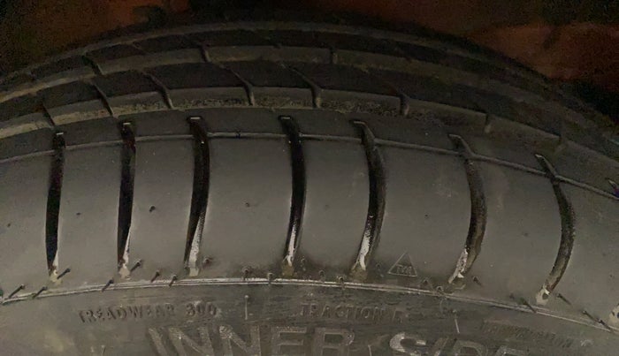 2014 Maruti Wagon R Stingray VXI, Petrol, Manual, 24,517 km, Left Front Tyre Tread
