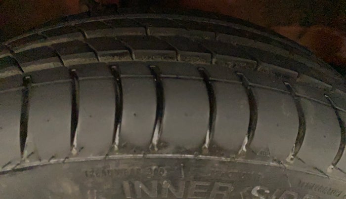 2014 Maruti Wagon R Stingray VXI, Petrol, Manual, 24,517 km, Right Front Tyre Tread