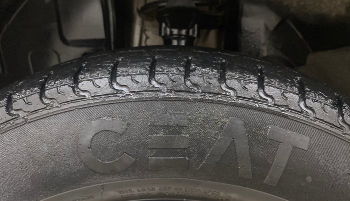 2016 Renault Kwid RXT 0.8, Petrol, Manual, 55,533 km, Left Front Tyre Tread