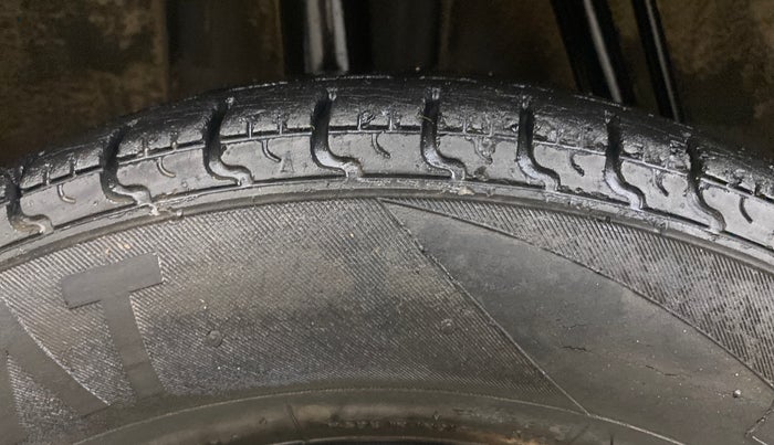 2016 Renault Kwid RXT 0.8, Petrol, Manual, 55,533 km, Right Rear Tyre Tread