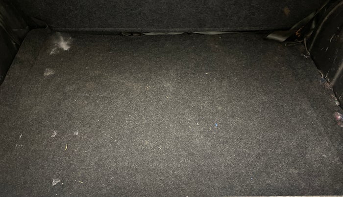 2016 Renault Kwid RXT 0.8, Petrol, Manual, 55,533 km, Boot Inside