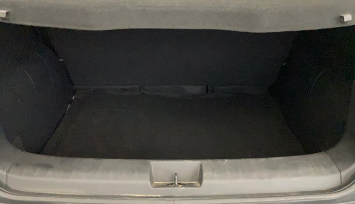 2024 Nissan MAGNITE XL, Petrol, Manual, 10,101 km, Boot Inside