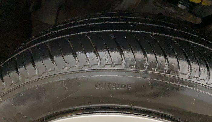2024 Nissan MAGNITE XL, Petrol, Manual, 10,101 km, Left Front Tyre Tread
