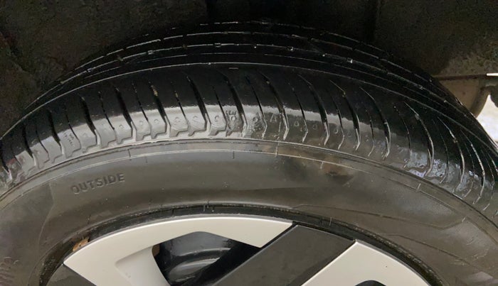 2024 Nissan MAGNITE XL, Petrol, Manual, 10,101 km, Left Rear Tyre Tread