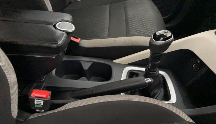 2024 Nissan MAGNITE XL, Petrol, Manual, 10,101 km, Gear Lever