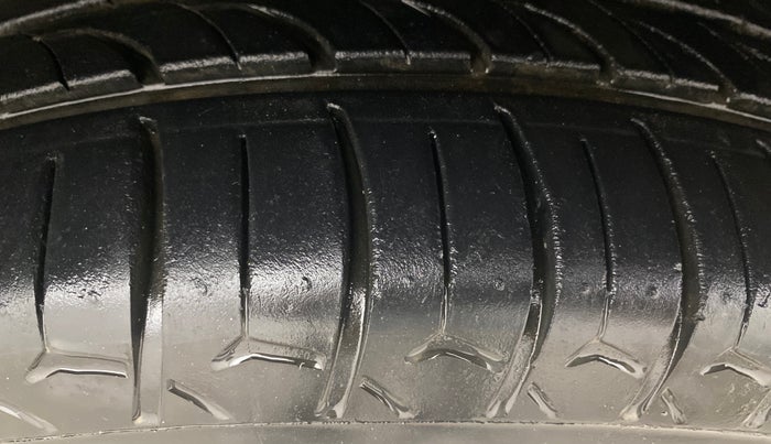 2019 Hyundai VENUE S 1.2, Petrol, Manual, 82,853 km, Right Front Tyre Tread