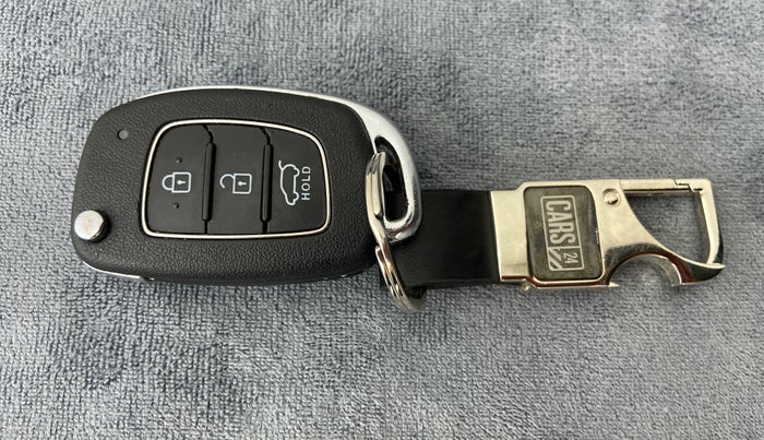 2021 Hyundai VENUE S MT 1.2 KAPPA, Petrol, Manual, 8,555 km, Key Close Up