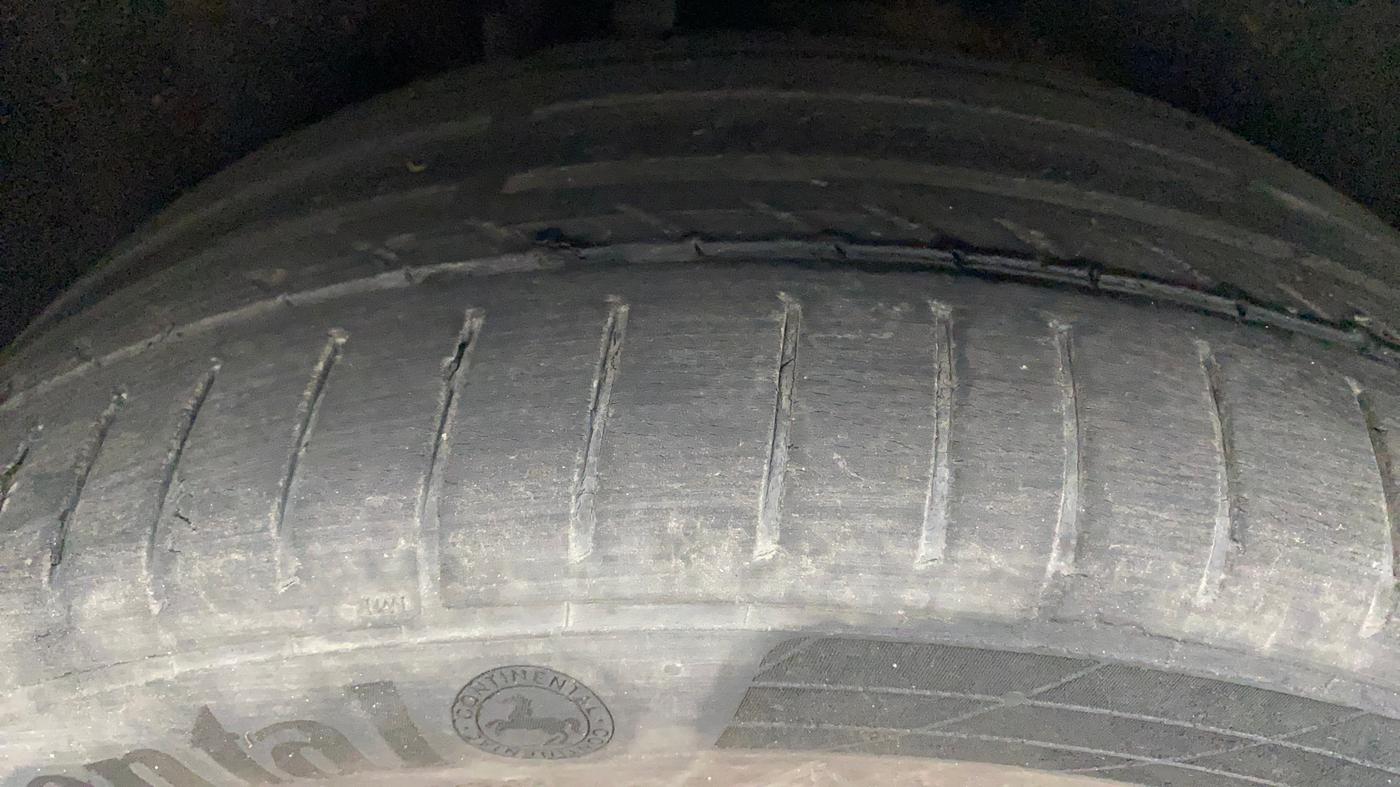 2017 Ford Ecosport TITANIUM+ 1.5L DIESEL, Diesel, Manual, 1,05,390 km, Right Rear Tyre Tread