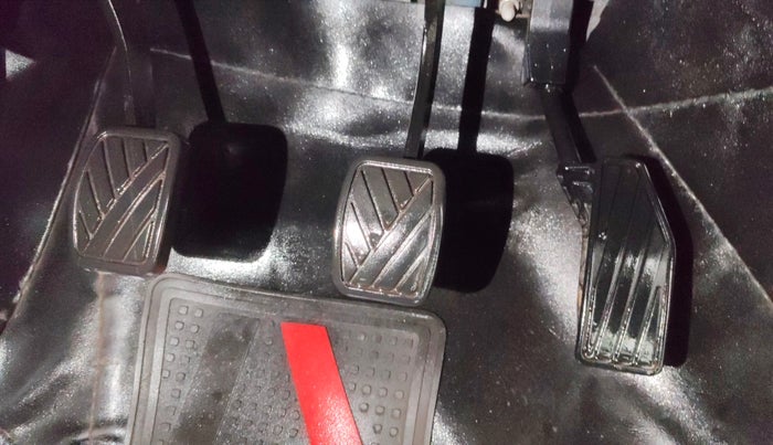 2021 Maruti Swift ZXI PLUS DUAL TONE, CNG, Manual, 55,586 km, Pedals