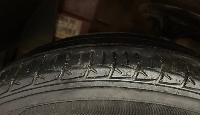 2013 Chevrolet Sail 1.2 BASE, Petrol, Manual, 46,787 km, Left Front Tyre Tread