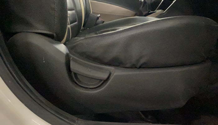 2018 Hyundai Grand i10 SPORTZ 1.2 KAPPA VTVT, Petrol, Manual, 34,068 km, Driver Side Adjustment Panel