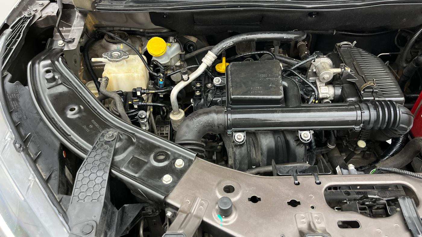 2022 Nissan MAGNITE XE, Petrol, Manual, 27,237 km, Engine View - Right
