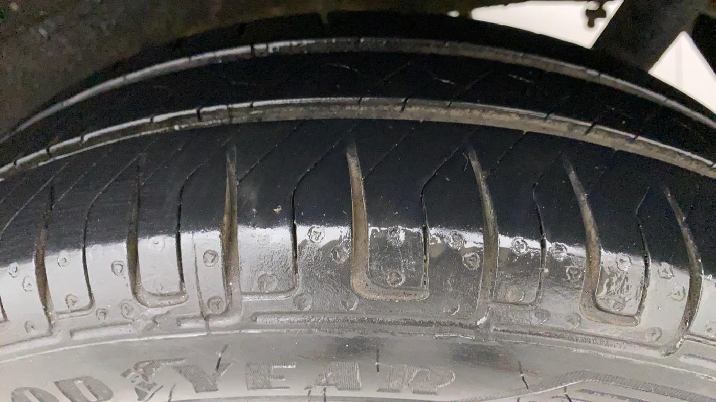 2013 Maruti Wagon R Stingray VXI, Petrol, Manual, 78,133 km, Left Rear Tyre Tread
