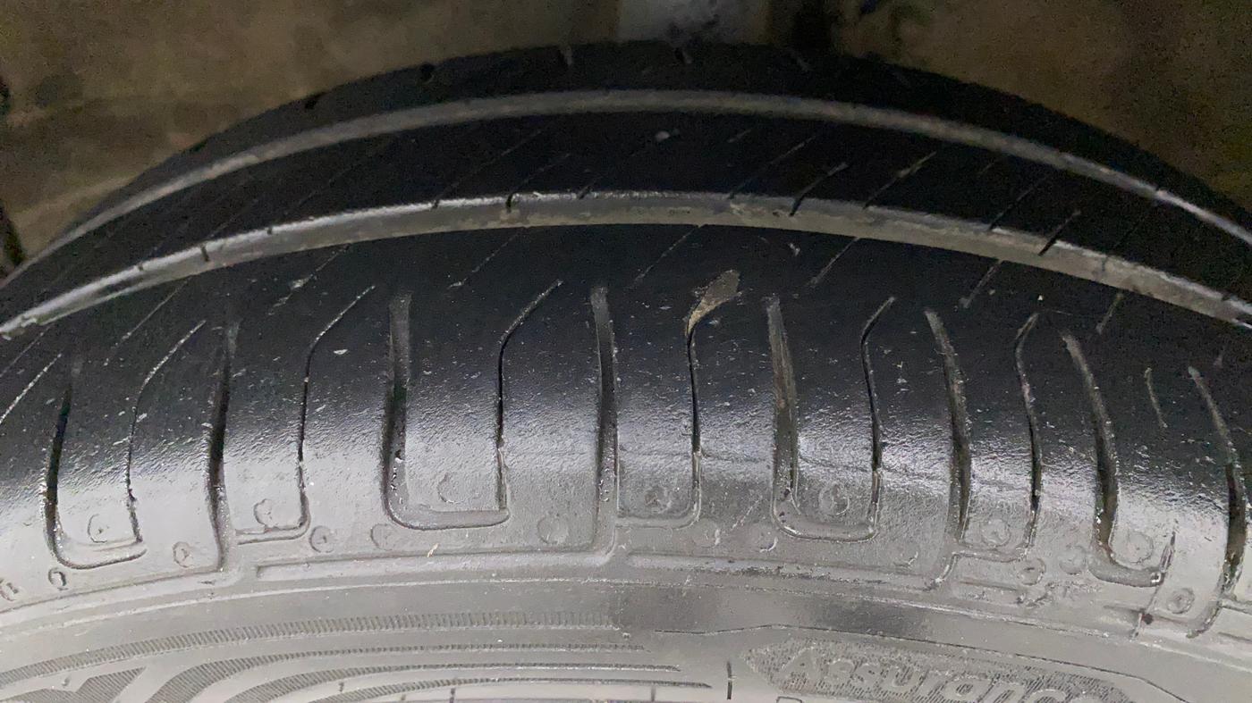 2013 Maruti Wagon R Stingray VXI, Petrol, Manual, 78,133 km, Left Front Tyre Tread
