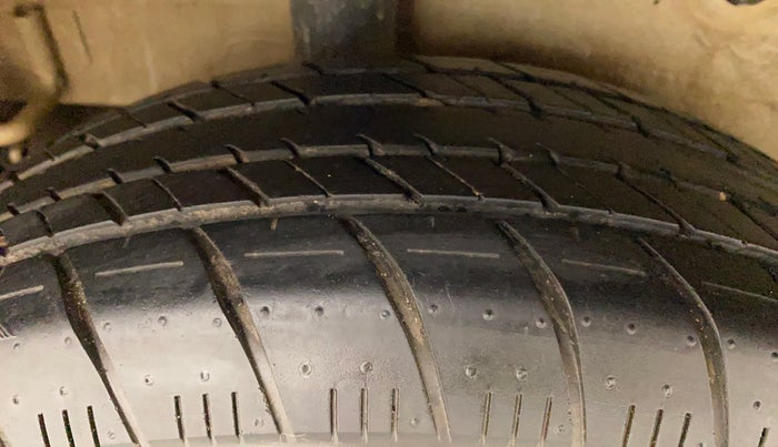 2016 Maruti Celerio ZXI AMT, Petrol, Automatic, 73,168 km, Right Rear Tyre Tread
